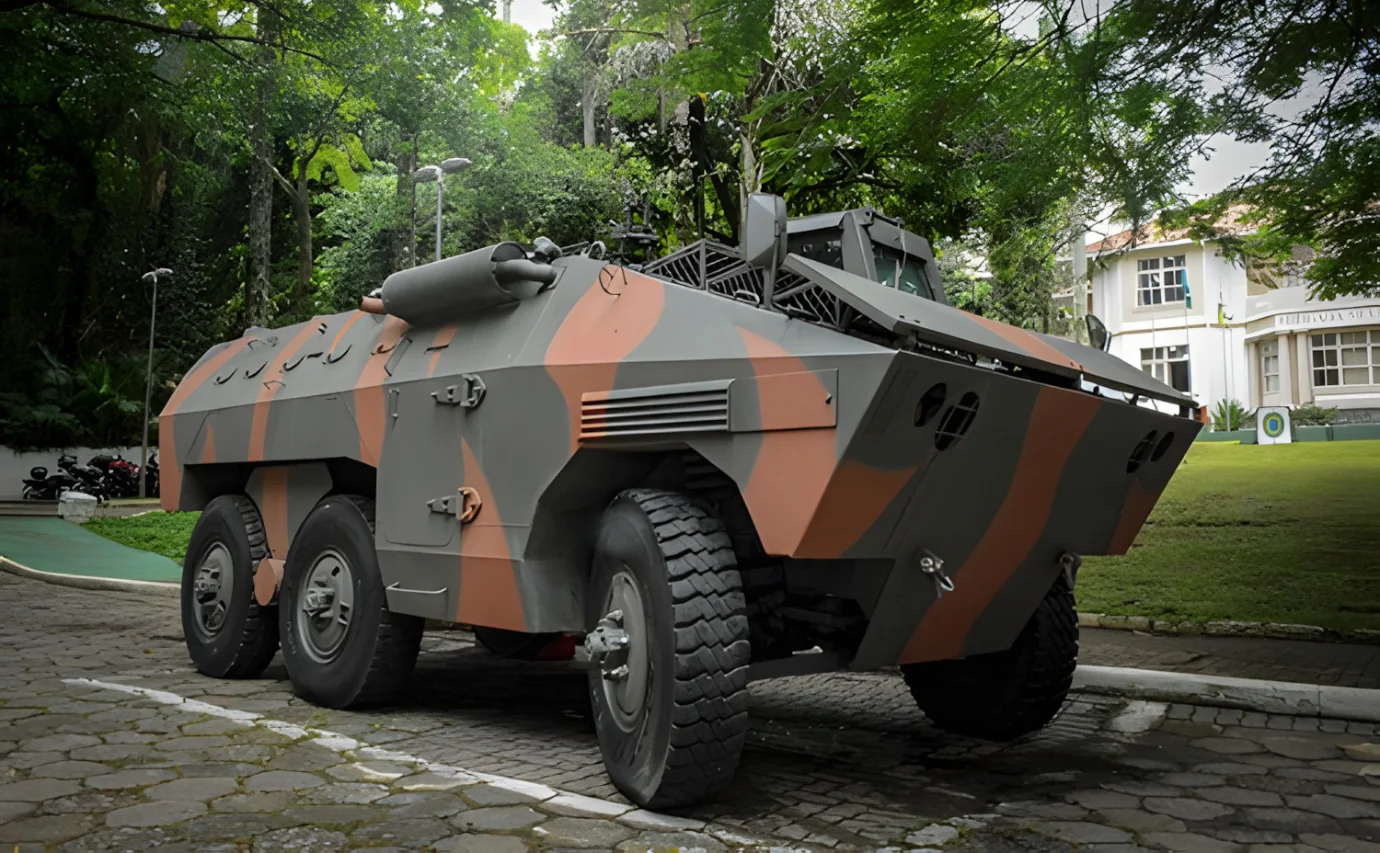 Primeiro blindado EE-11 Urutu da PMSC entra em operação no Batalhão de Joinville