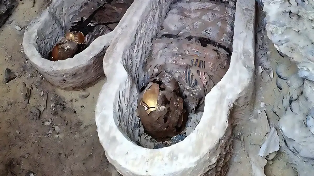 Múmia encontrada com versos da Ilíada dentro do corpo surpreende arqueólogos no Egito